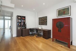 Winchendon Road by Onefinestay