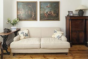Winchendon Road by Onefinestay