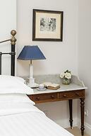 Winchendon Road by Onefinestay