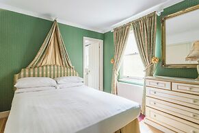 Hyde Park Gate II by Onefinestay