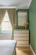 Hyde Park Gate II by Onefinestay