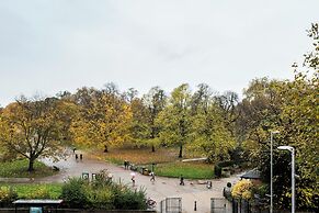 Hyde Park Gate II by Onefinestay