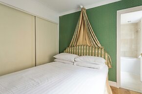 Hyde Park Gate II by Onefinestay