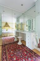 Hyde Park Gate II by Onefinestay