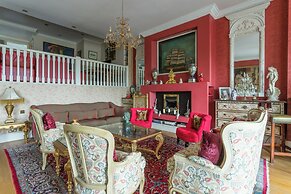 Hyde Park Gate II by Onefinestay