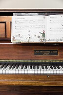 Poplar Grove by Onefinestay