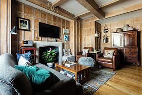 Cockspur Street by Onefinestay