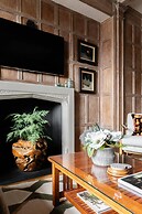Cockspur Street by Onefinestay