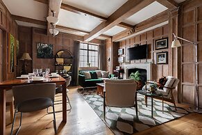 Cockspur Street by Onefinestay