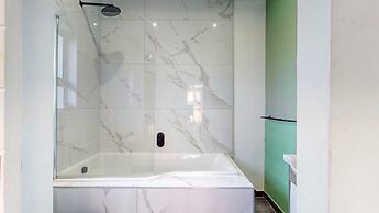 Caribbean Estate Deluxe