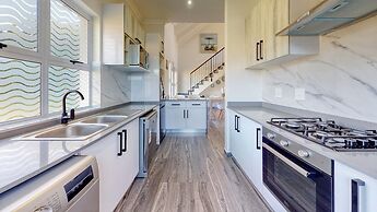 Caribbean Estate Deluxe