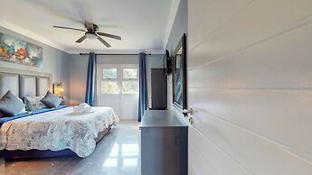 Caribbean Estate Deluxe