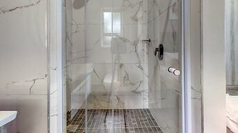 Caribbean Estate Deluxe