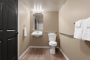 Eagle's Den Suites Andrews a Travelodge by Wyndham