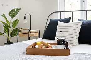 Stylish House in Amazing Central Area