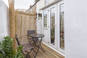 Stylish House in Amazing Central Area