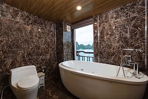 Santa Maria Cruises Halong Bay