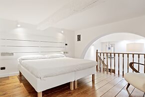 Duplex Luxurious Apt in the heart of Bologna