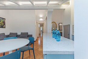 Pratello Elegante e Raffinata Mansarda