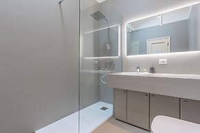 Pratello Elegante e Raffinata Mansarda