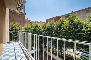 Sant'Orsola Colorful Huge Apartment