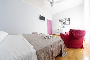 Sant'Orsola Colorful Huge Apartment