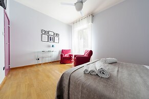 Sant'Orsola Colorful Huge Apartment