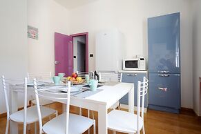 Sant'Orsola Colorful Huge Apartment