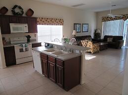 R1 Glenbrook 5 bed / 4 Bath