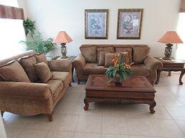 R1 Glenbrook 5 bed / 4 Bath