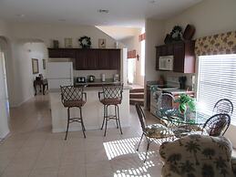 R1 Glenbrook 5 bed / 4 Bath