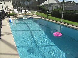 R1 Glenbrook 4 bed / 2 Bath