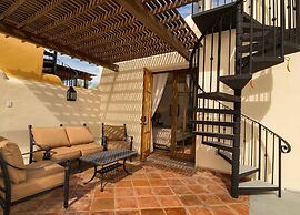 Casa Del Vino 2BR by Casago