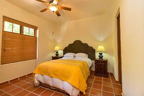 Casa De La Alegria 3BR by Casago