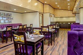 Sumitel Hotel 500 meters from Mall Road