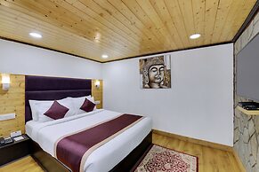 Sumitel Hotel 500 meters from Mall Road