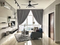 Boulevard Service Apartment KL by Airhost