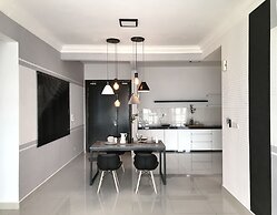Boulevard Service Apartment KL by Airhost