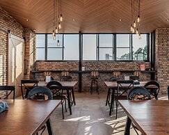 Oinn Hotel & Hostel Tainan