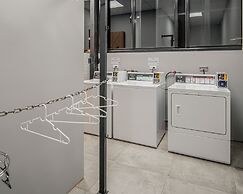 Oinn Hotel & Hostel Tainan