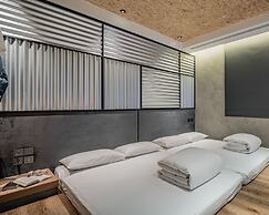 Oinn Hotel & Hostel Tainan