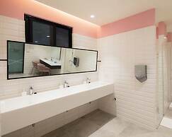 Oinn Hotel & Hostel Tainan