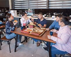 Oinn Hotel & Hostel Tainan