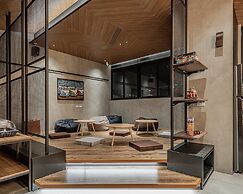 Oinn Hotel & Hostel Tainan