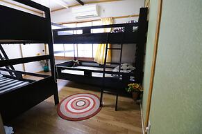 Maru House - Hostel