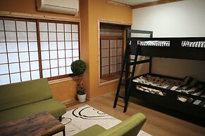 Maru House - Hostel