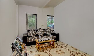 Treebo Trip Hotel Guru Krupa