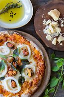 Zigo's Hotel - Special Class