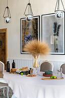 Zigo's Hotel - Special Class