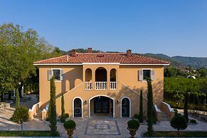 Zigo's Hotel - Special Class